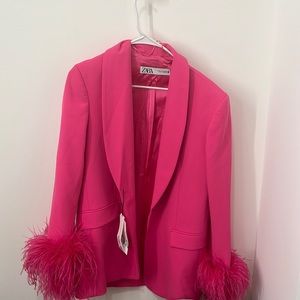 Unworned pink feather Zara blazer